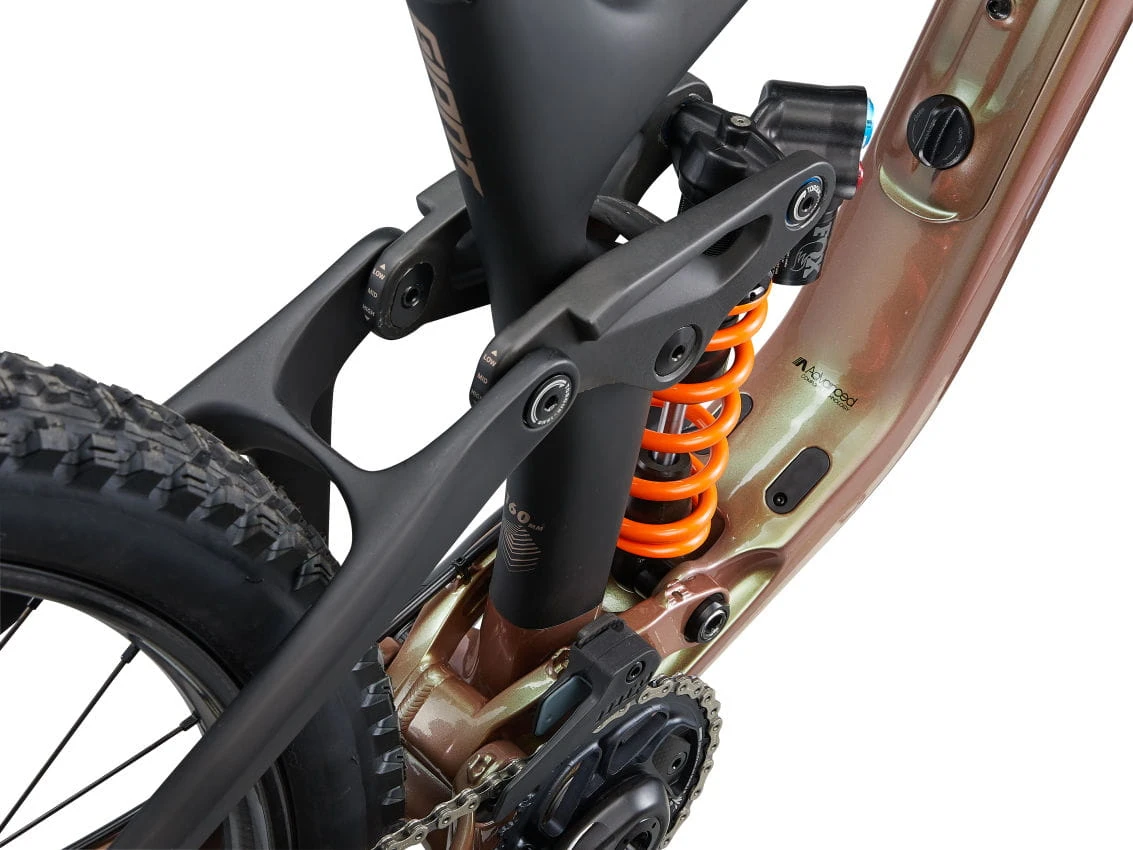 Reign Advanced Pro 0 - Messier/Carbon